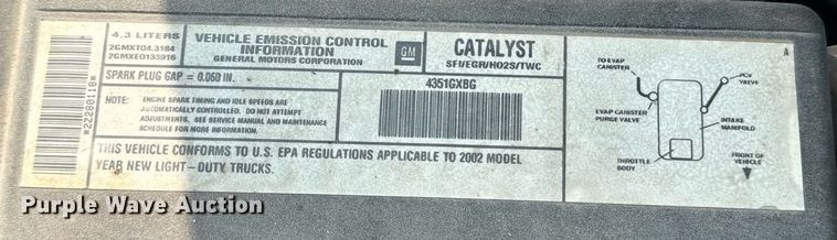 image for item EE7605 2002 Chevrolet Silverado 1500 pickup truck