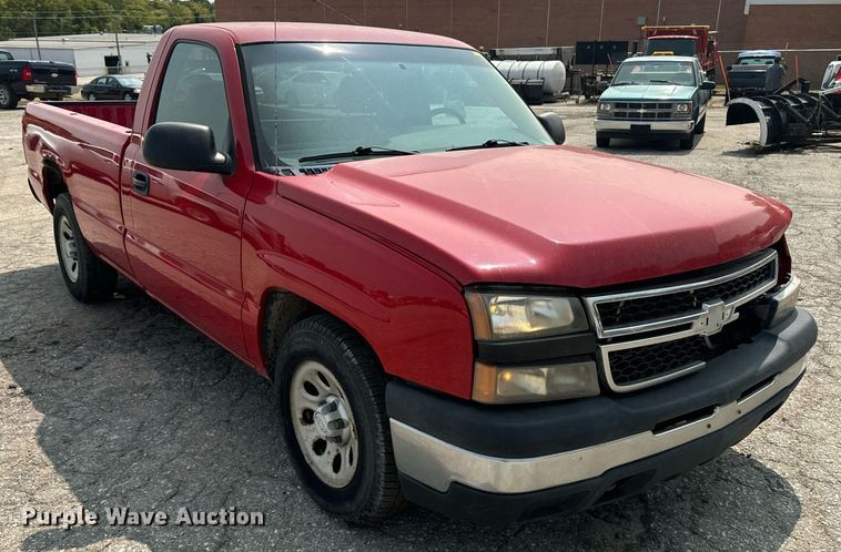 image for item EE7607 2006 Chevrolet Silverado 1500 pickup truck