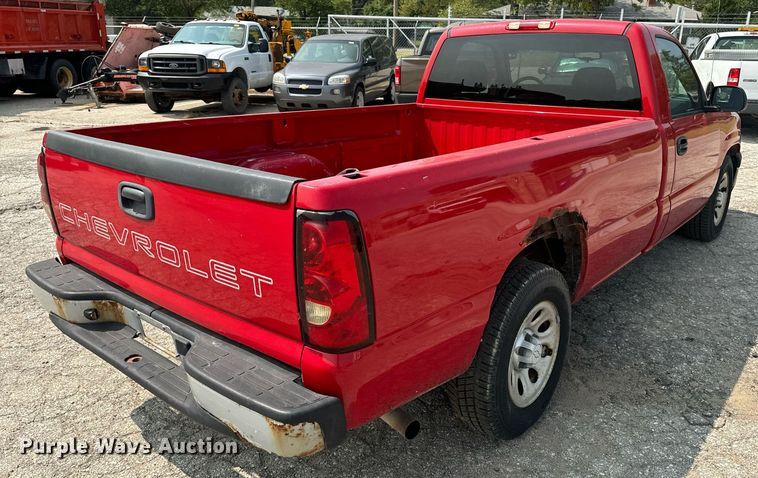 image for item EE7607 2006 Chevrolet Silverado 1500 pickup truck