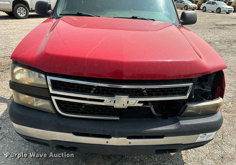 image for item EE7607 2006 Chevrolet Silverado 1500 pickup truck