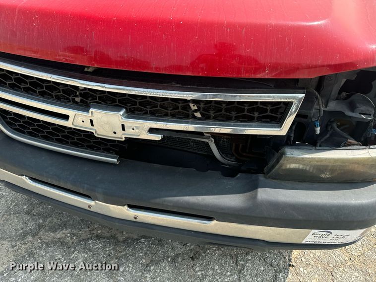 image for item EE7607 2006 Chevrolet Silverado 1500 pickup truck