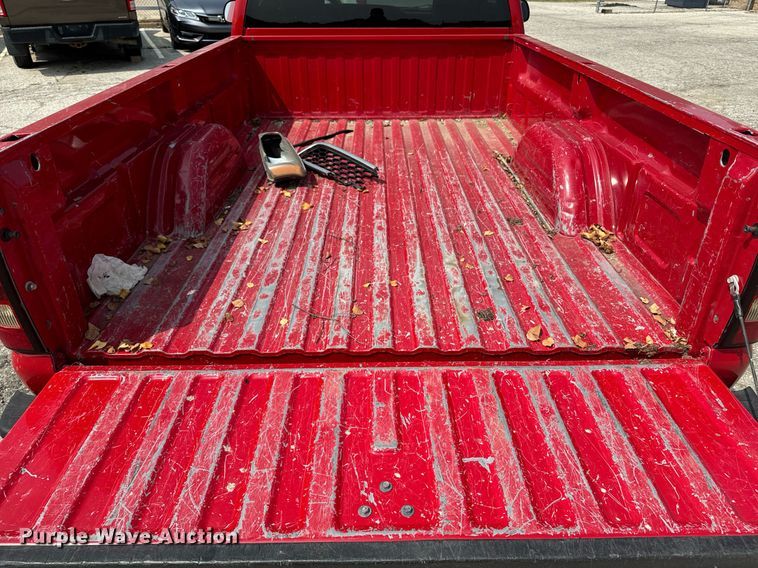 image for item EE7607 2006 Chevrolet Silverado 1500 pickup truck