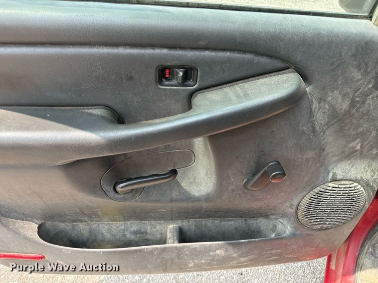 image for item EE7607 2006 Chevrolet Silverado 1500 pickup truck