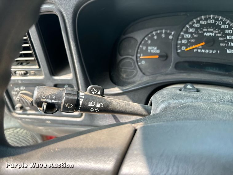 image for item EE7607 2006 Chevrolet Silverado 1500 pickup truck