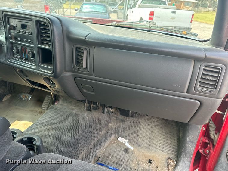 image for item EE7607 2006 Chevrolet Silverado 1500 pickup truck