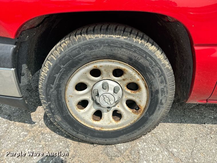 image for item EE7607 2006 Chevrolet Silverado 1500 pickup truck