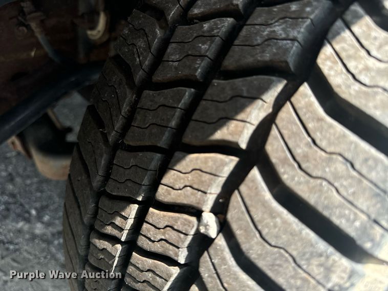 image for item EE7607 2006 Chevrolet Silverado 1500 pickup truck