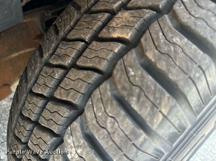 image for item EE7607 2006 Chevrolet Silverado 1500 pickup truck