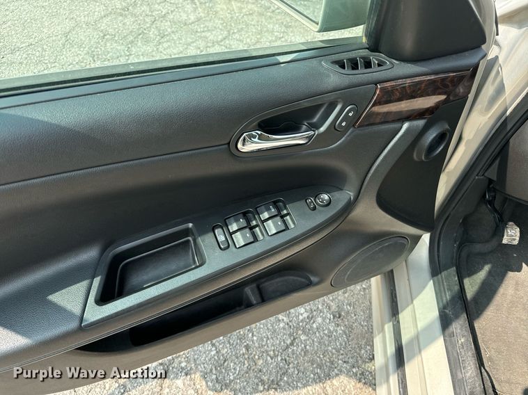 image for item EE7608 2012 Chevrolet Impala LS 