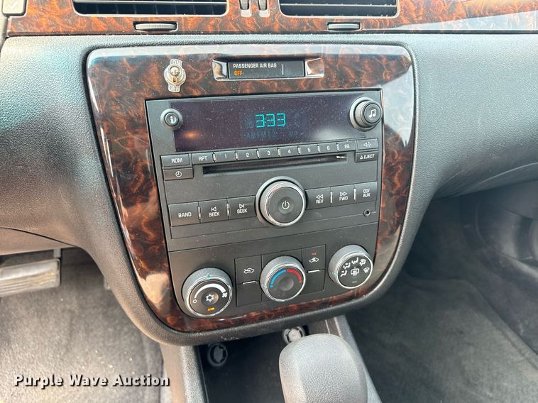 image for item EE7608 2012 Chevrolet Impala LS 