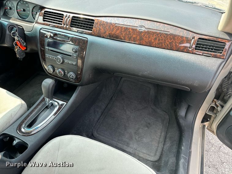 image for item EE7608 2012 Chevrolet Impala LS 