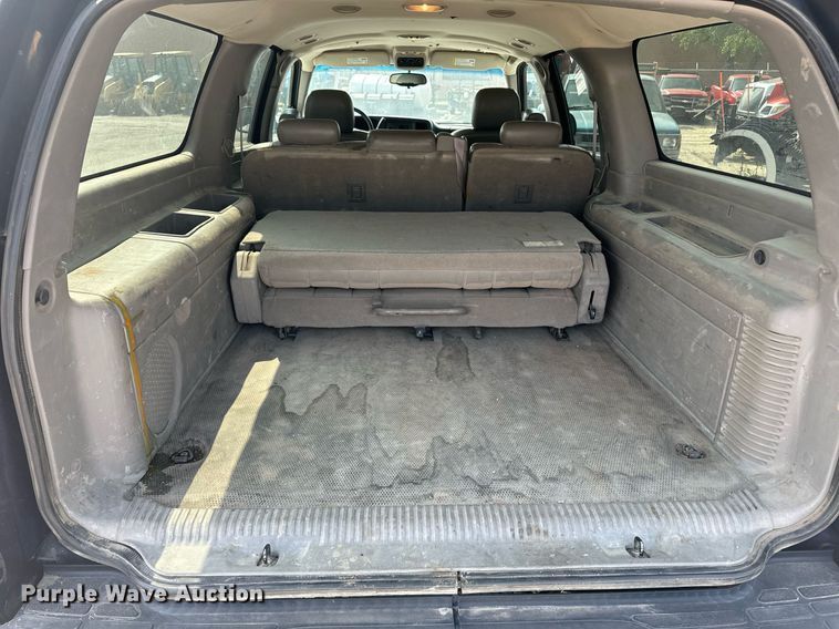 image for item EE7612 2006 Chevrolet Suburban 2500 SUV