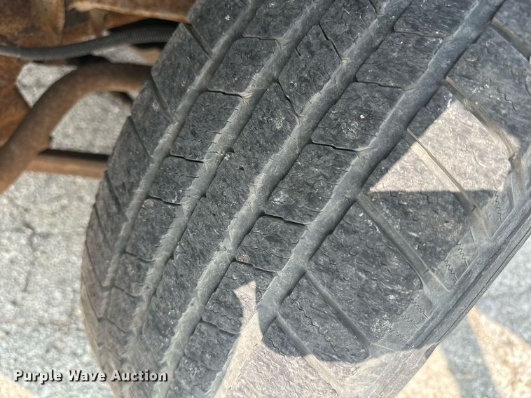 image for item EE7612 2006 Chevrolet Suburban 2500 SUV