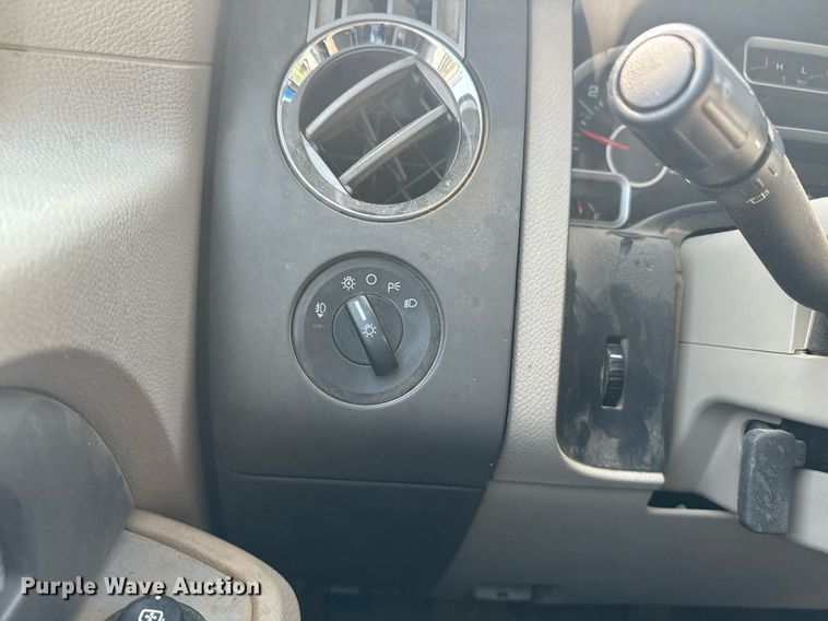 image for item EE7617 2009 Ford Expedition XLT SUV