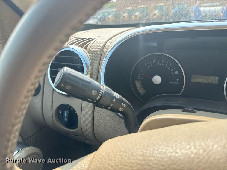 image for item EE7619 2009 Ford  Explorer XLT SUV