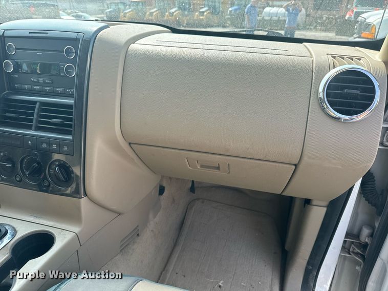 image for item EE7619 2009 Ford  Explorer XLT SUV