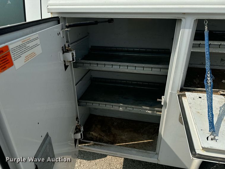 image for item EE7622 2011 Ford F350 Super Duty Crew Cab utility bed pickup truck