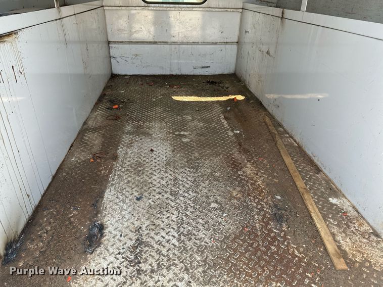 image for item EE7622 2011 Ford F350 Super Duty Crew Cab utility bed pickup truck