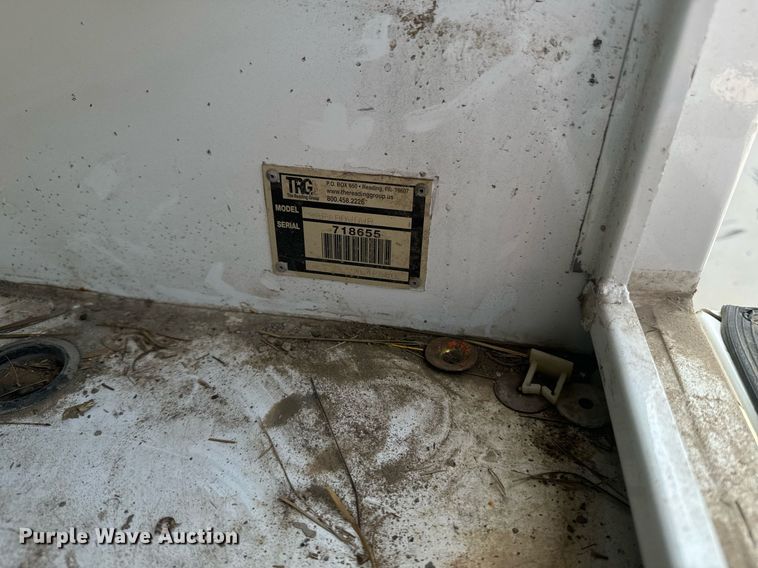 image for item EE7622 2011 Ford F350 Super Duty Crew Cab utility bed pickup truck