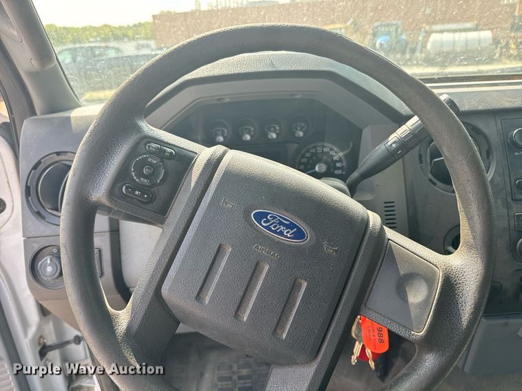 image for item EE7622 2011 Ford F350 Super Duty Crew Cab utility bed pickup truck