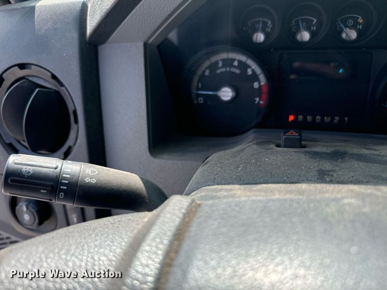 image for item EE7622 2011 Ford F350 Super Duty Crew Cab utility bed pickup truck