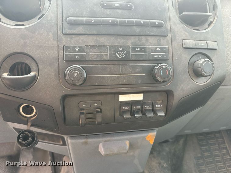 image for item EE7622 2011 Ford F350 Super Duty Crew Cab utility bed pickup truck