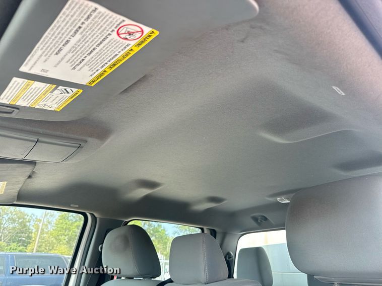 image for item EE7622 2011 Ford F350 Super Duty Crew Cab utility bed pickup truck