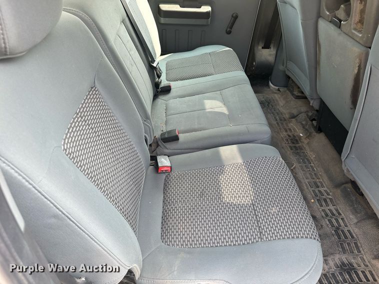 image for item EE7622 2011 Ford F350 Super Duty Crew Cab utility bed pickup truck