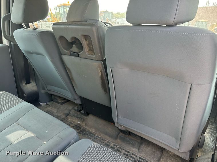 image for item EE7622 2011 Ford F350 Super Duty Crew Cab utility bed pickup truck