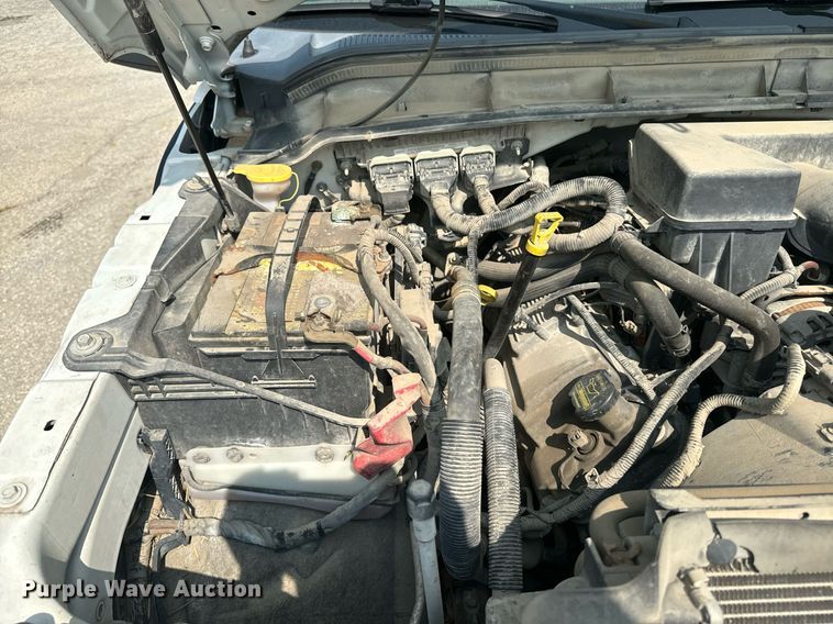 image for item EE7622 2011 Ford F350 Super Duty Crew Cab utility bed pickup truck