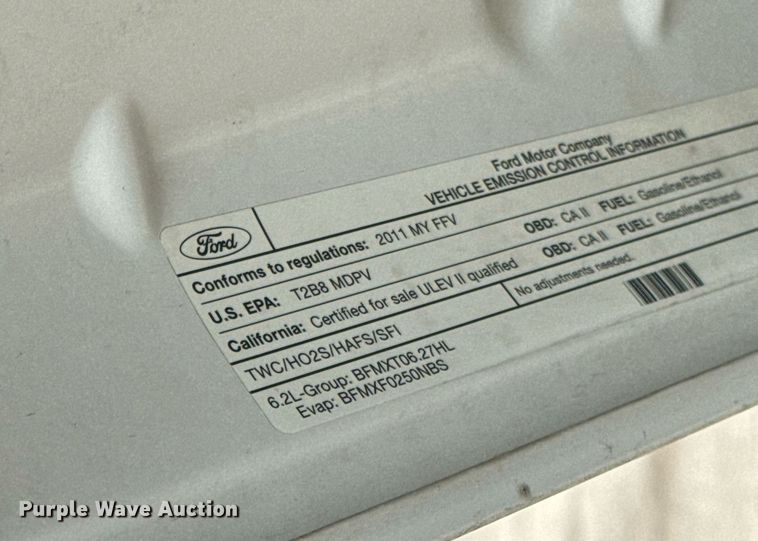 image for item EE7622 2011 Ford F350 Super Duty Crew Cab utility bed pickup truck