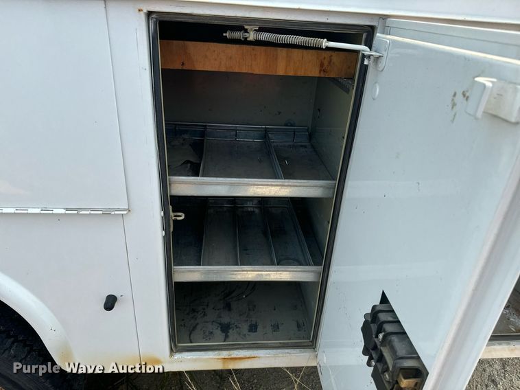 image for item EE7624 2012 Ford F450 Super Duty SuperCab utility / service truck