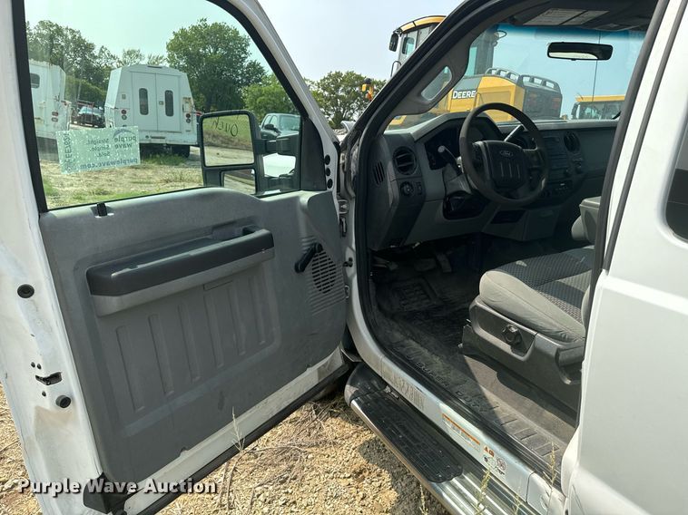 image for item EE7624 2012 Ford F450 Super Duty SuperCab utility / service truck