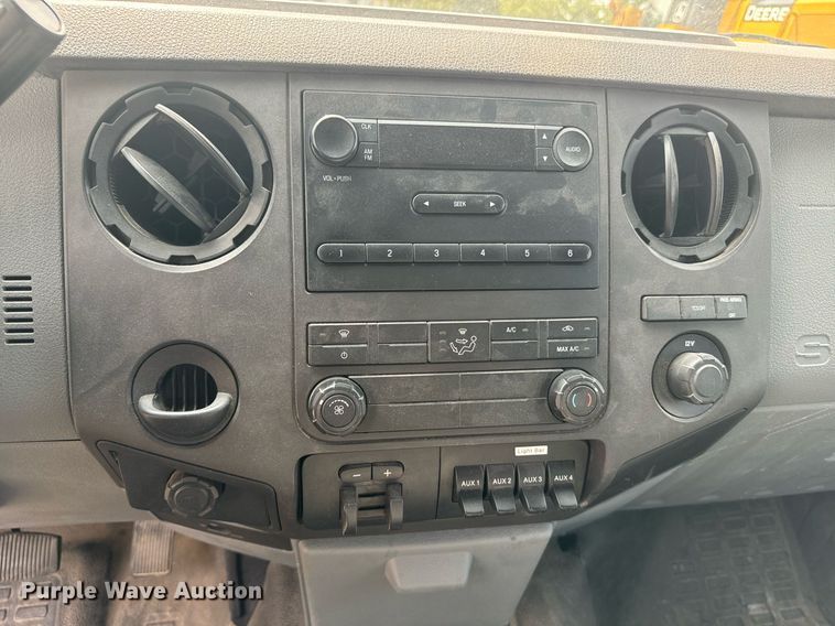 image for item EE7624 2012 Ford F450 Super Duty SuperCab utility / service truck