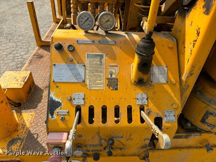 image for item EE7625 1999 Ford F550 drilling rig truck