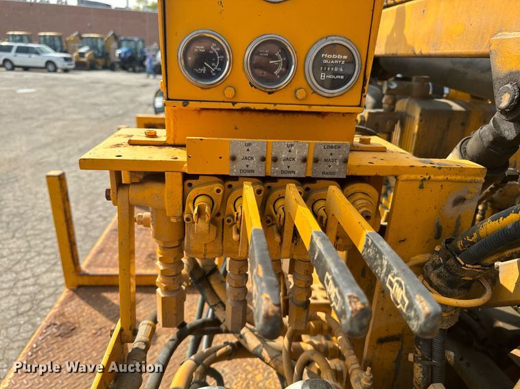 image for item EE7625 1999 Ford F550 drilling rig truck