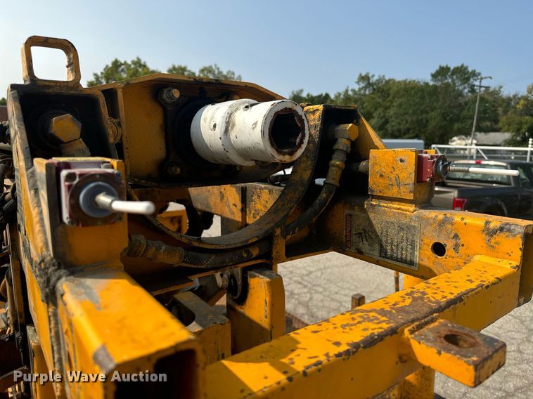 image for item EE7625 1999 Ford F550 drilling rig truck