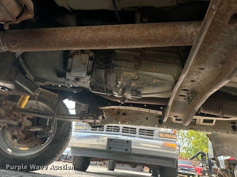 image for item EE7625 1999 Ford F550 drilling rig truck