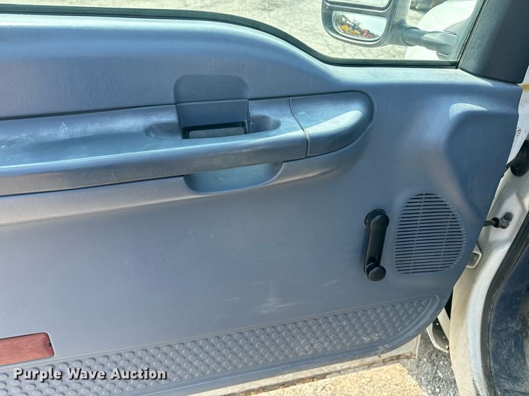 image for item EE7625 1999 Ford F550 drilling rig truck