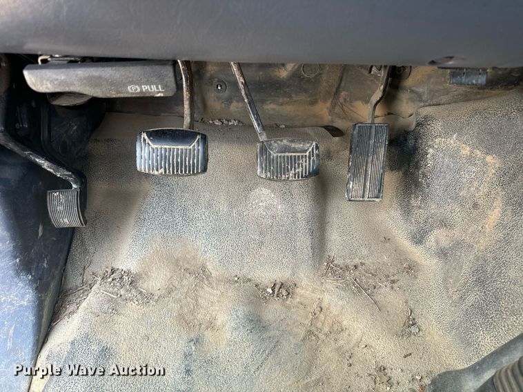 image for item EE7625 1999 Ford F550 drilling rig truck