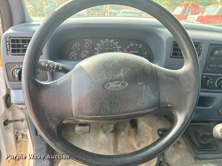 image for item EE7625 1999 Ford F550 drilling rig truck