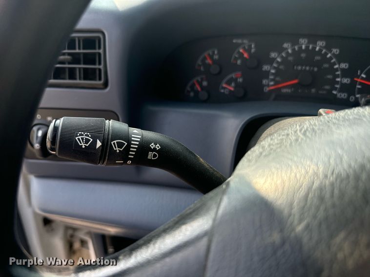 image for item EE7625 1999 Ford F550 drilling rig truck