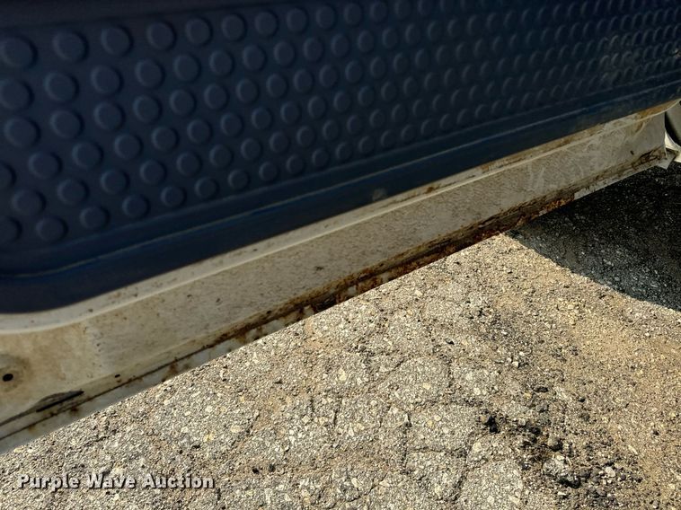 image for item EE7625 1999 Ford F550 drilling rig truck