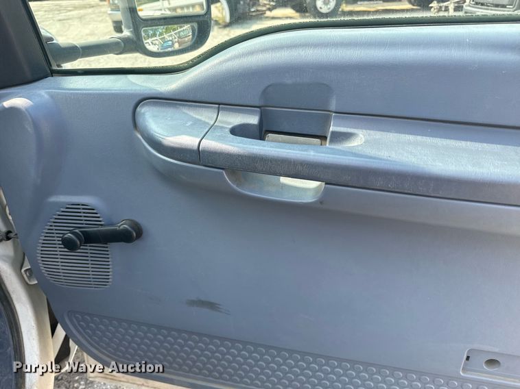 image for item EE7625 1999 Ford F550 drilling rig truck