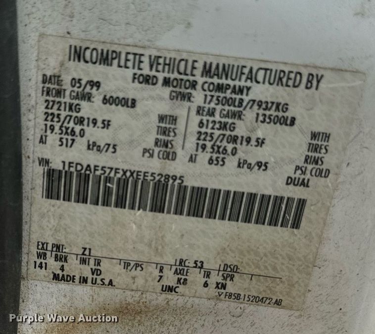 image for item EE7625 1999 Ford F550 drilling rig truck