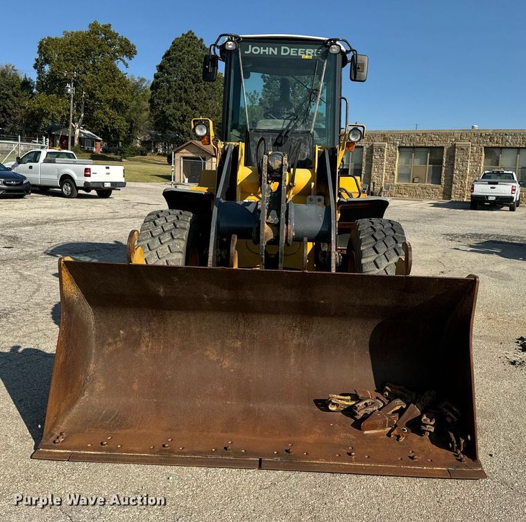 image for item EE7626 2005 John Deere 444J wheel loader