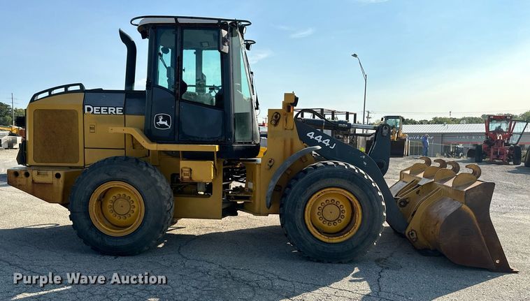 image for item EE7626 2005 John Deere 444J wheel loader