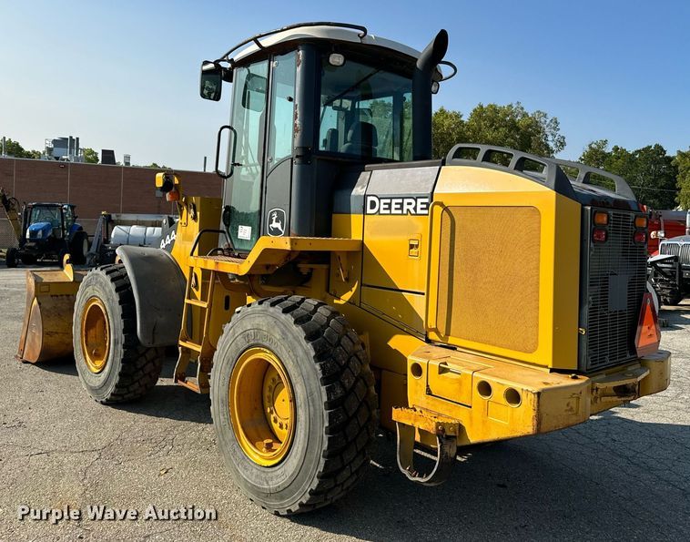 image for item EE7626 2005 John Deere 444J wheel loader