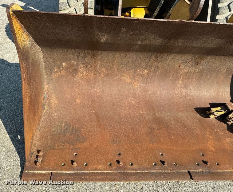 image for item EE7626 2005 John Deere 444J wheel loader