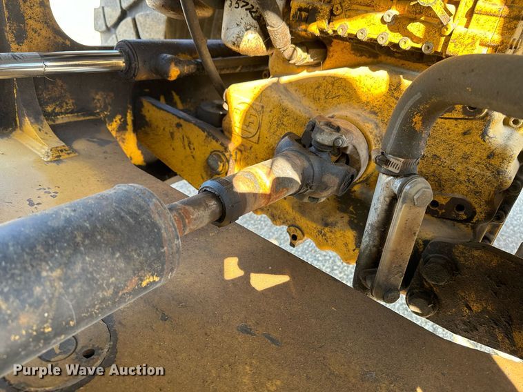 image for item EE7626 2005 John Deere 444J wheel loader